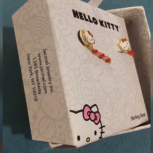 Hello Kitty gold plated over sterling, dangling earrings NIB *Price is firm* - Picture 3 of 9
